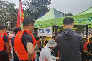 卢尼谈球队下半场表现出色：我们就是上了强度 更多攻击篮筐